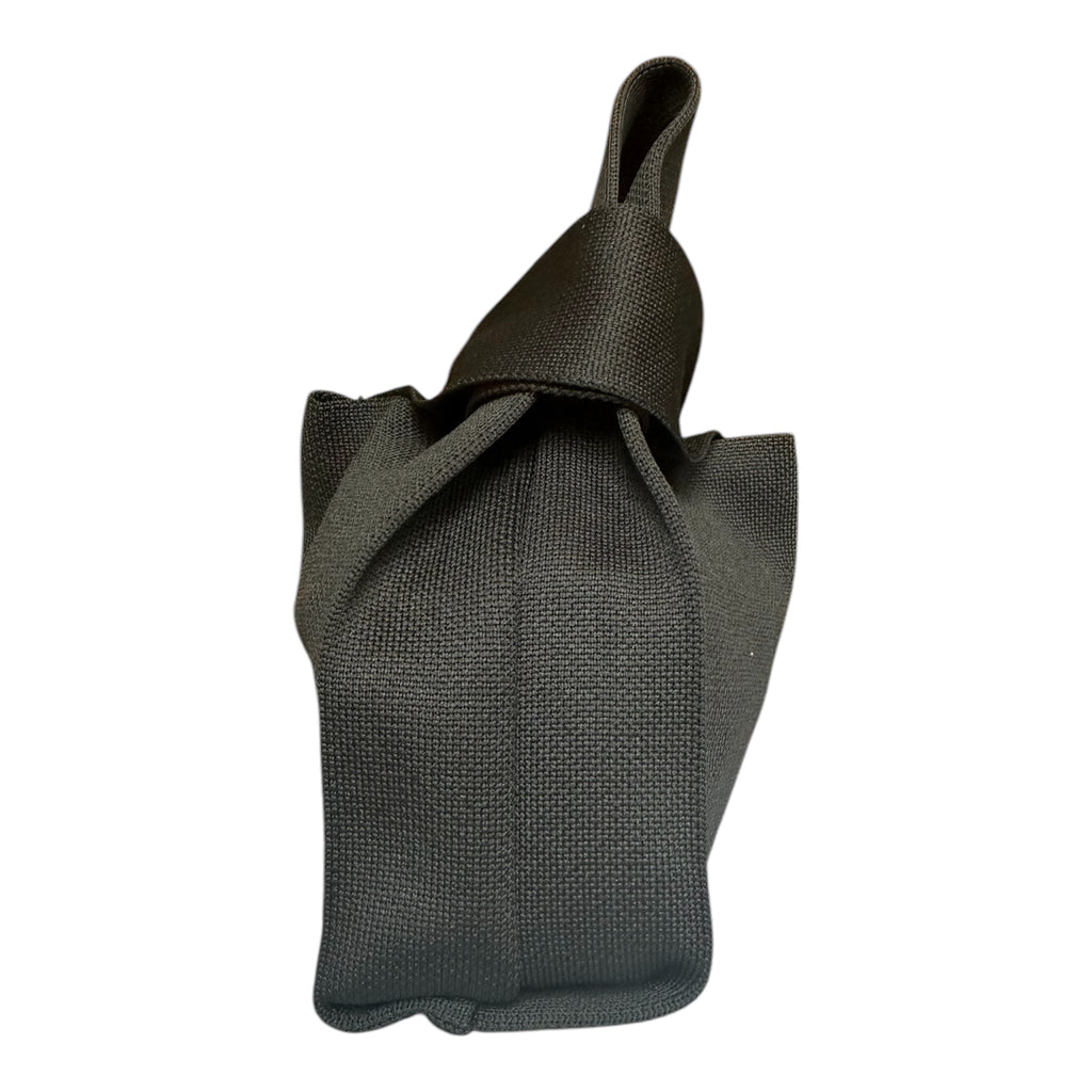 The New York - Knot Clutch